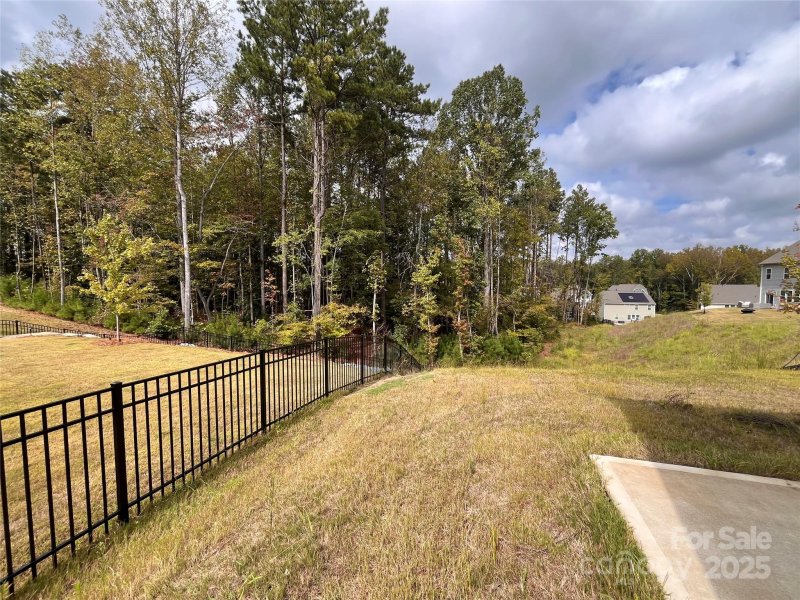 Property image 5 of 299 Hamptons Cove Road in Falls Cove at Lake Norman, Troutman, NC 28166