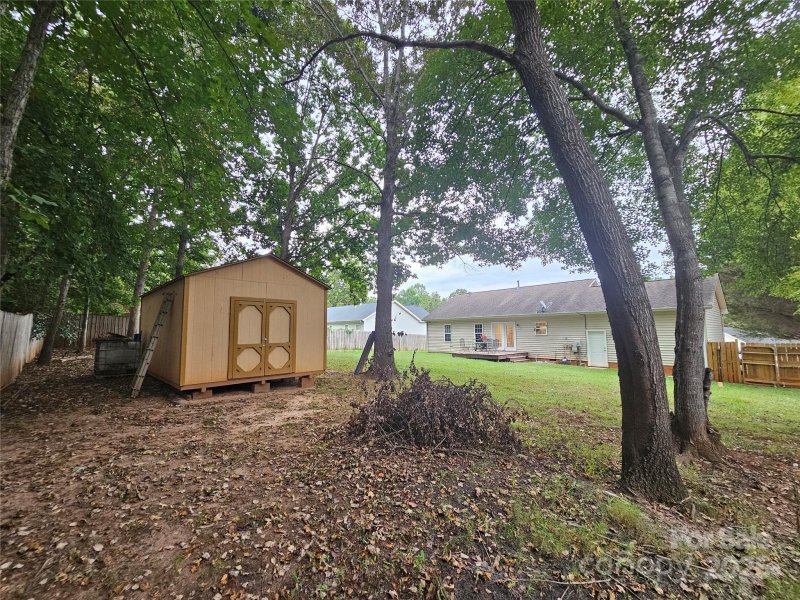 Property image 5 of 2101 Redberry Lane in Strawberry Fields, Conover, NC 28613