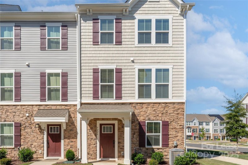 9226 Mallard Mills Drive