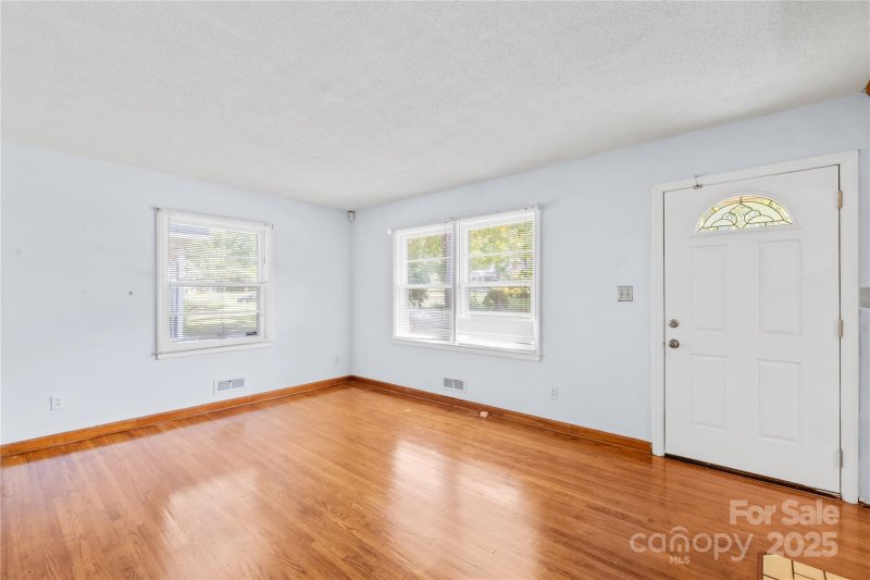 Property image 4 at 1955 Arnold Drive, Charlotte, NC 28205