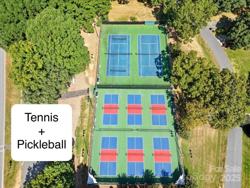 Property image 5 of 7919 Glen Abbey Circle in Cowans Ford Country Club, Stanley, NC 28164