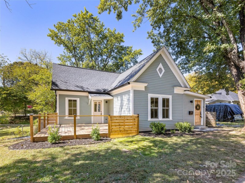 Property image 2 of 91 Virginia Avenue in GALAX PARK, Asheville, NC 28806