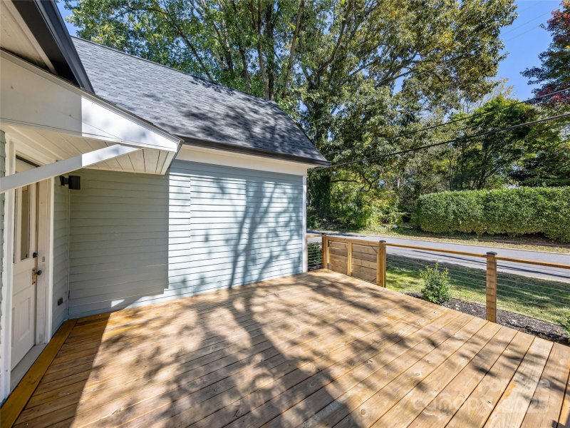 Property image 4 of 91 Virginia Avenue in GALAX PARK, Asheville, NC 28806