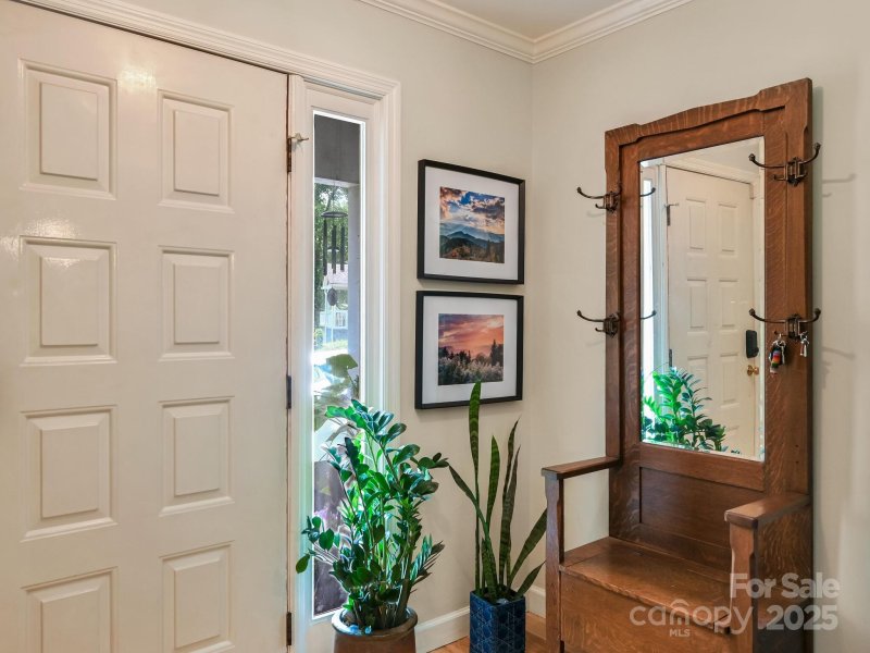 Property image 3 of 110 Aurora Drive in Kenilworth, Asheville, NC 28805