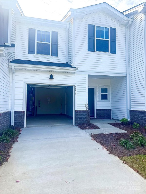 Property image 4 of 4159 Summit Woods Drive in Galloway Ridge, Charlotte, NC 28216