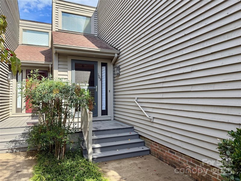 77 Chestnut Street