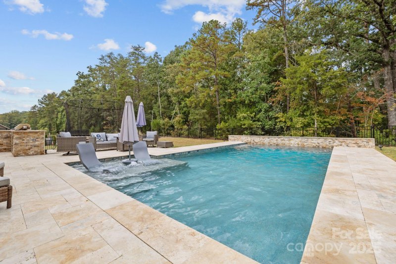Property image 2 of 5681 Regal Way in Queensbridge, Indian Land, SC 29707