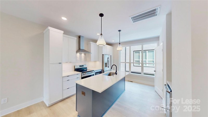 Property image 3 at 409 Devender Lane, Charlotte, NC 28217