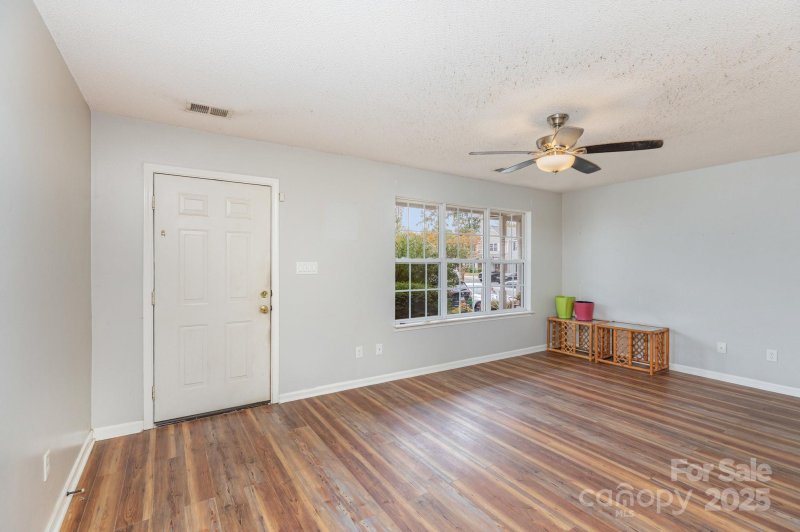 Property image 4 of 7519 Petrea Lane in The Landing at Hickory Grove, Charlotte, NC 28227