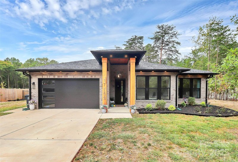 River Lure, Charlotte Community