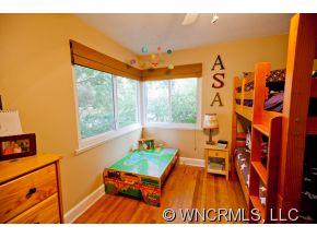 Property image 5 at 17 Bristol Pl, Asheville, NC 28803