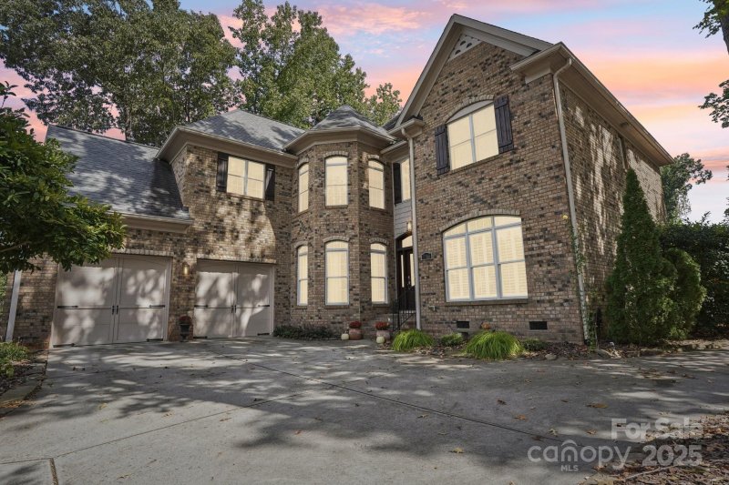 7768 Burning Ridge Drive