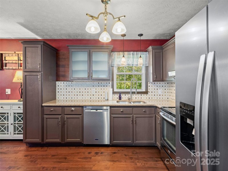 Property image 5 of 84 Candlelight Circle in Green Acres, Clyde, NC 28721