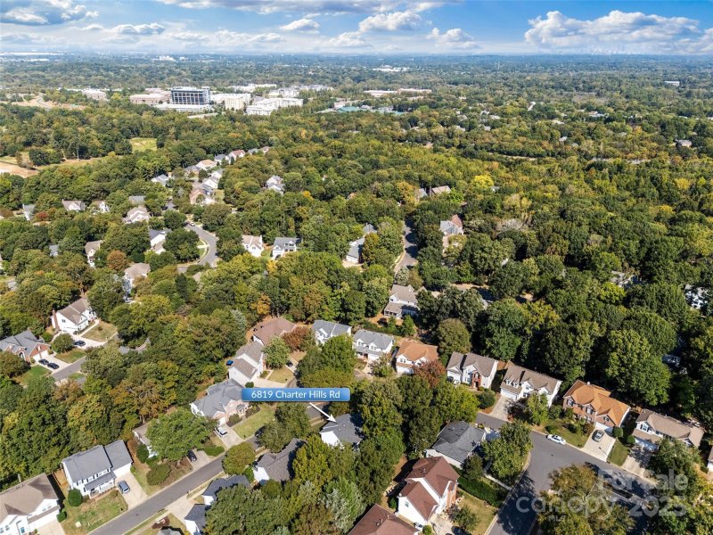 Property image 3 at 6819 Charter Hills Road, Charlotte, NC 28277