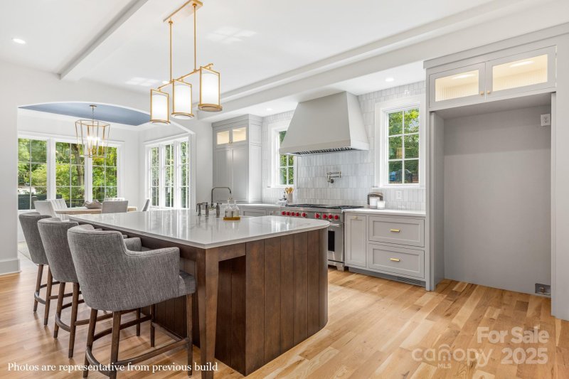 Property image 3 of 1020 Jefferson Drive in Jefferson Park, Charlotte, NC 28270