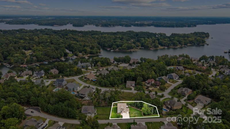 Property image 2 of 3812 Arial Lane in Handsmill On Lake Wylie, York, SC 29745