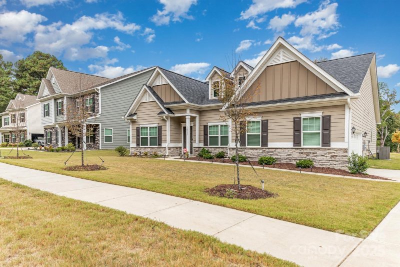 Property image 4 of 14421 Holbrooks Road in New Haven Park, Huntersville, NC 28078