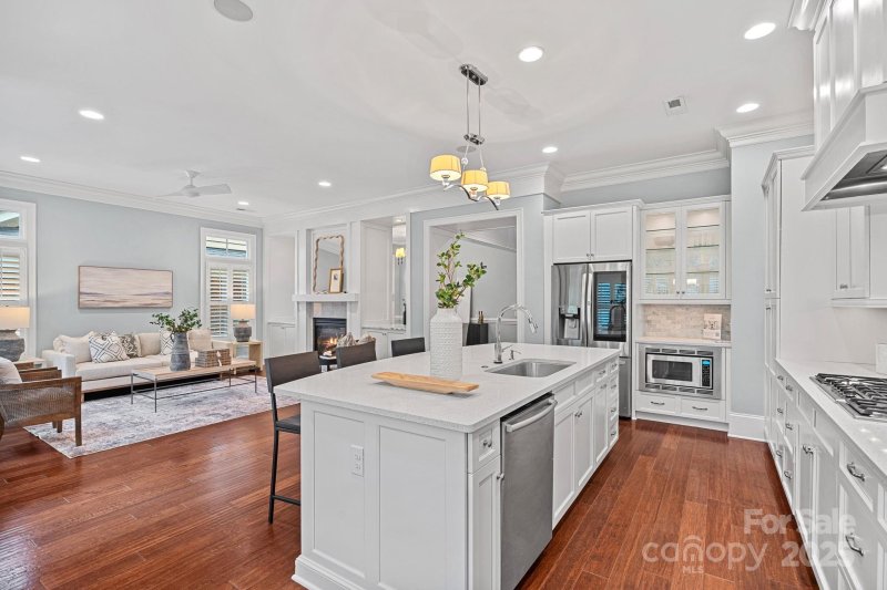 Property image 4 at 8007 Vanderhorn Lane, Charlotte, NC 28226