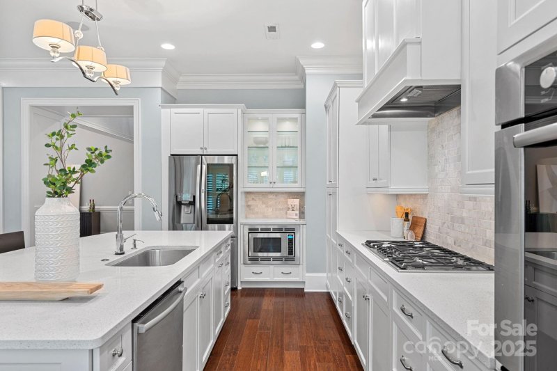 Property image 5 at 8007 Vanderhorn Lane, Charlotte, NC 28226