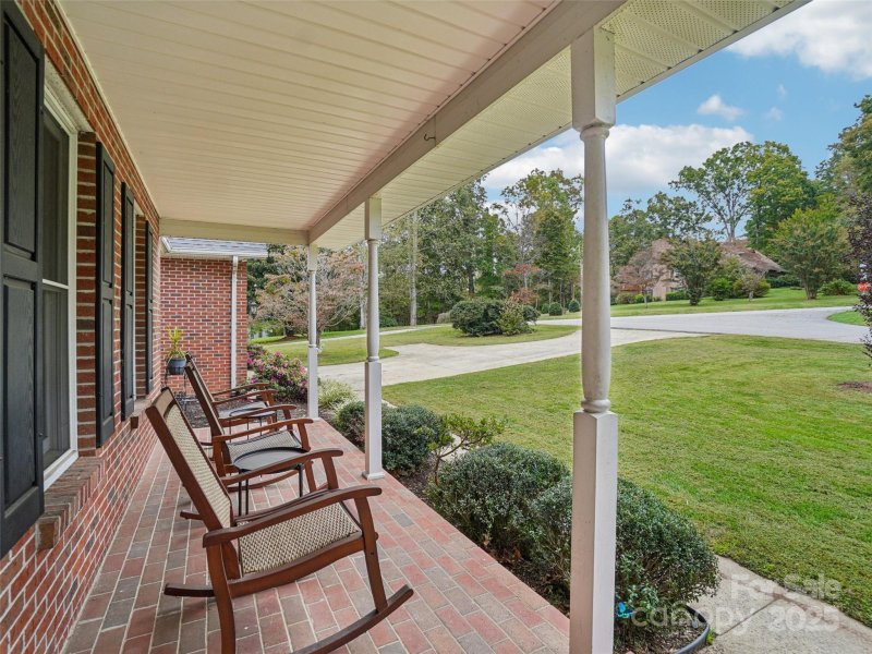 Property image 5 of 2 Cambridge Drive in High Meadows, Candler, NC 28715