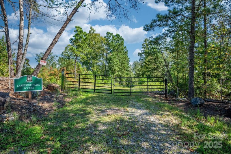 Property image 2 of 436 E Settings Boulevard in Lake Rhodhiss Estates, Valdese, NC 28690