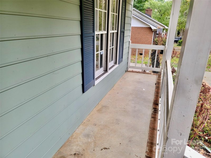 Property image 2 of 6414 Rockshire Drive in Hickory Ridge, Charlotte, NC 28227