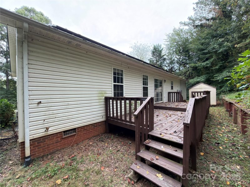 Property image 3 of 1862 Green Leaf Court in Strawberry Fields, Conover, NC 28613