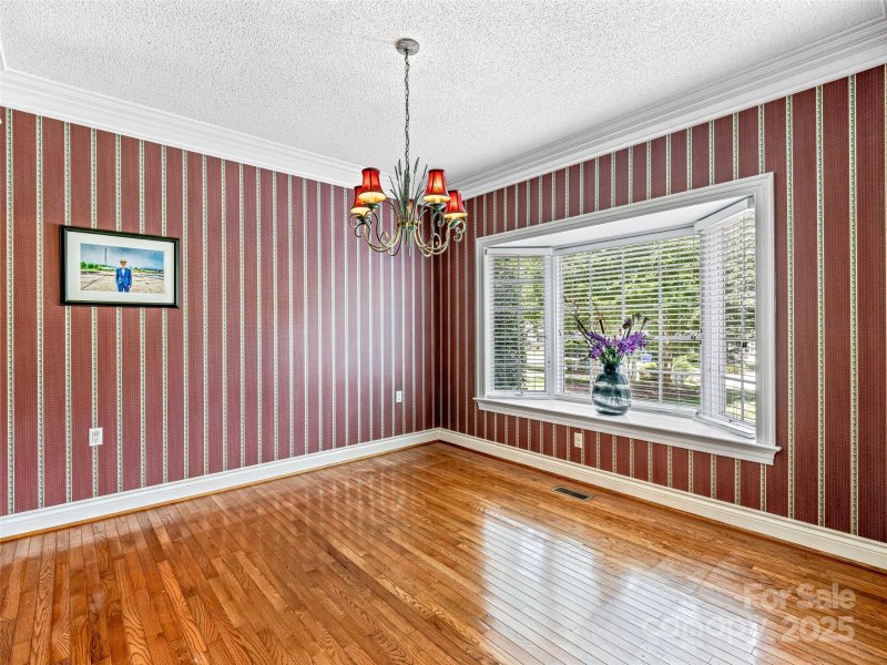 Property image 4 of 40 Tiverton Lane in Devonshire, Asheville, NC 28803