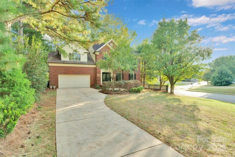 Property image 2 of 4188 Deerfield Drive in Oak Park, Concord, NC 28027