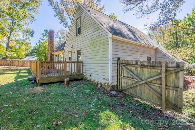 Property image 5 of 7208 Applecross Lane in Ravenwood, Charlotte, NC 28215