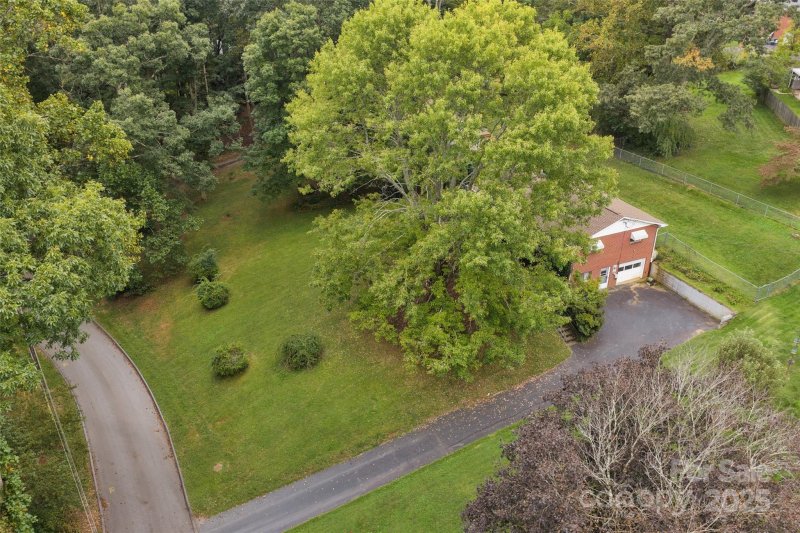 Property image 5 of 25 Baker Drive in West Asheville, Asheville, NC 28806