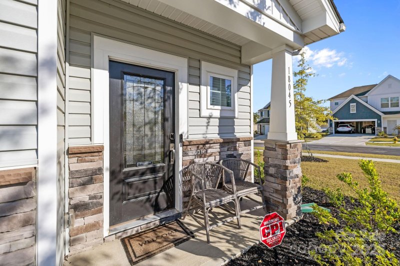 Property image 2 of 18045 Stark Way in Brightwater, Charlotte, NC 28278