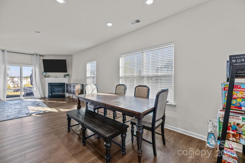 Property image 4 of 18045 Stark Way in Brightwater, Charlotte, NC 28278