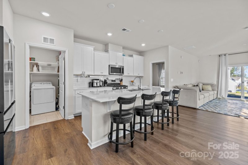 Property image 5 of 18045 Stark Way in Brightwater, Charlotte, NC 28278