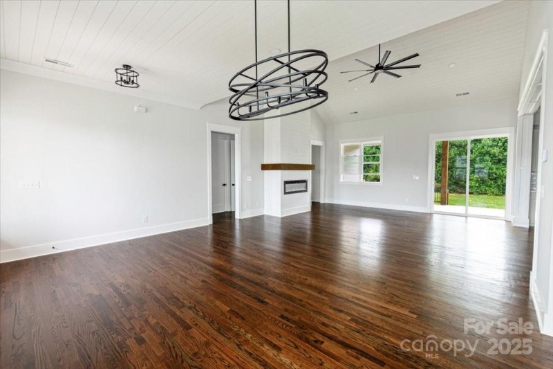 Property image 2 of 115 Augusta Lane in Deer Brook, Shelby, NC 28150