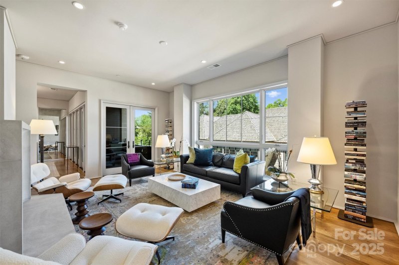 Property image 3 of 1170 Queens Road in Myers Park, Charlotte, NC 28207