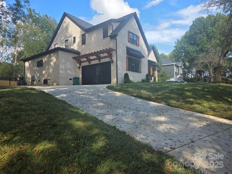 Property image 3 at 2300 Fernbank Drive, Charlotte, NC 28226