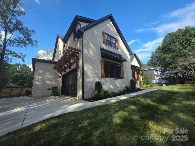 Property image 4 at 2300 Fernbank Drive, Charlotte, NC 28226