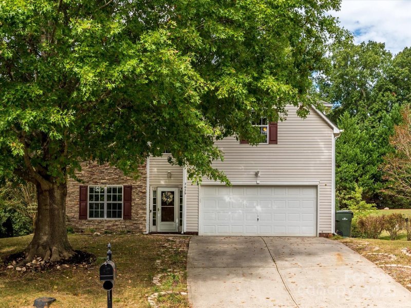 Camberley, Waxhaw Community