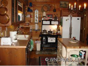 Property image 3 at 118 Mountain Brook Rd, Maggie Valley, NC 28751