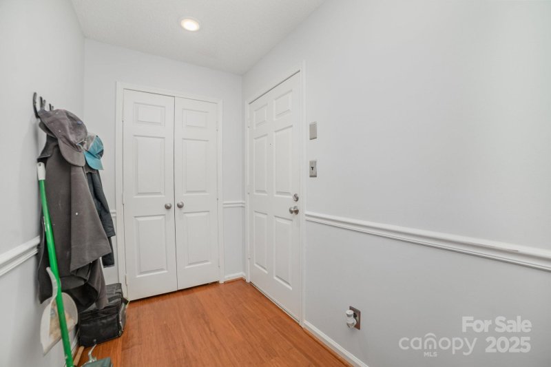 Property image 3 of 140 Lake Concord Road in Candlewood Square, Concord, NC 28025