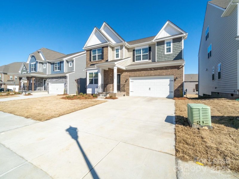Property image 3 of 15108 Moulin Court Drive in Chateau, Charlotte, NC 28273