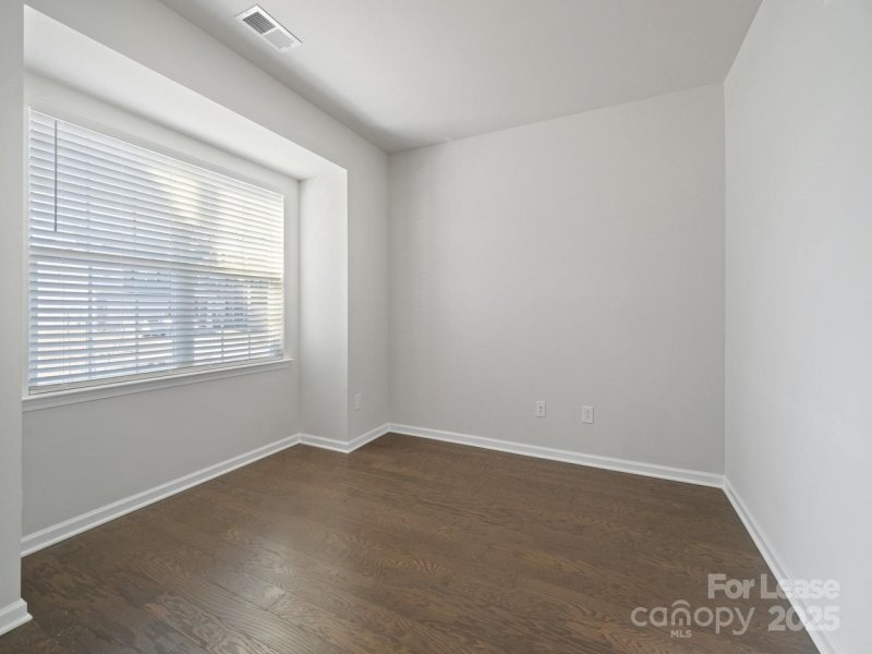 Property image 4 of 15108 Moulin Court Drive in Chateau, Charlotte, NC 28273