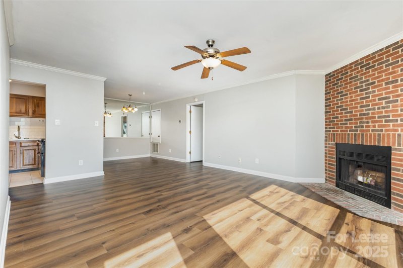 Property image 5 of 1608 Sharon Road in Sharon Place, Charlotte, NC 28210