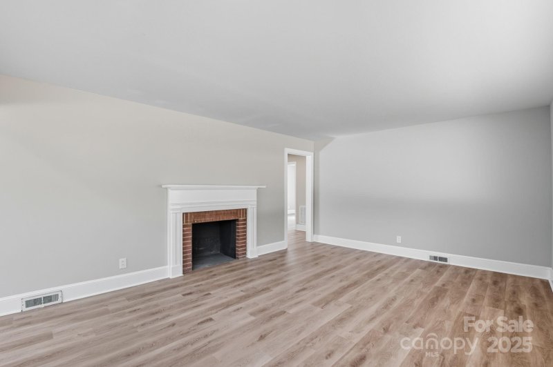 Property image 2 of 3916 Arvin Drive in Trexler Acres, Charlotte, NC 28269