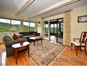Property image 3 at 516 Davis Mtn Road, Hendersonville, NC 28739