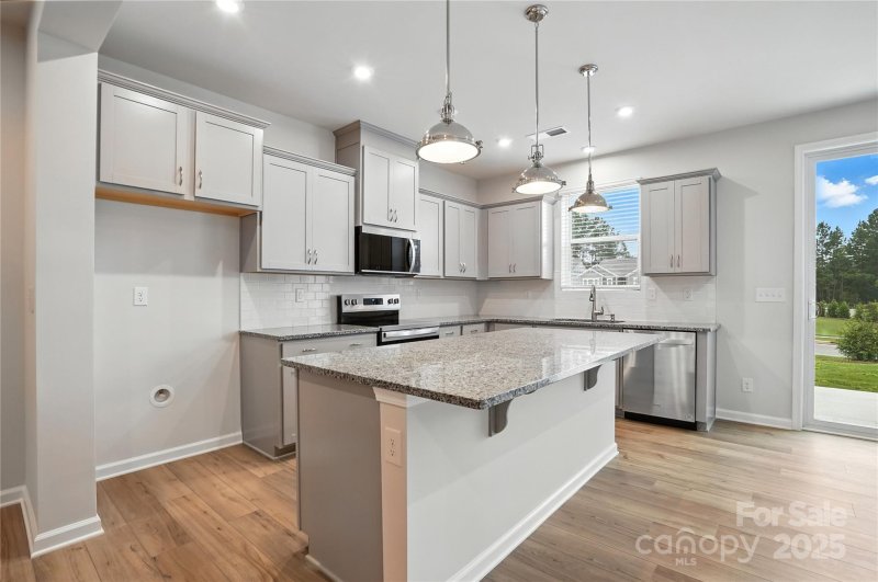 Property image 2 of 637 Cassidy Court in Arbor Chase, Clover, SC 29710