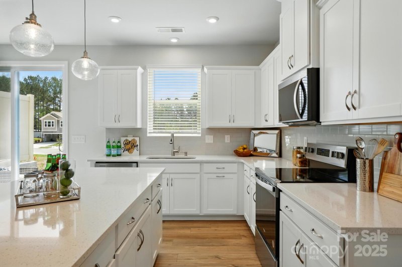 Property image 4 of 645 Cassidy Court in Arbor Chase, Clover, SC 29710