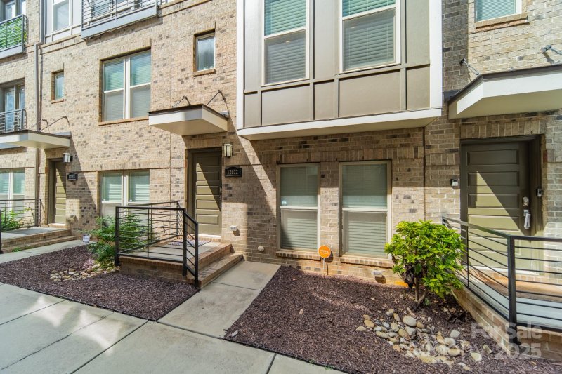 Property image 2 of 12022 Brooklyn Avenue in Central Point, Charlotte, NC 28204