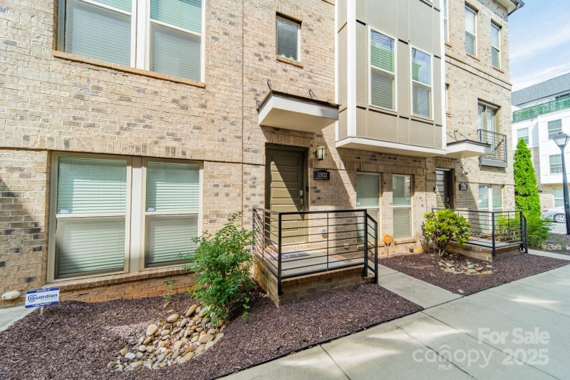 Property image 3 of 12022 Brooklyn Avenue in Central Point, Charlotte, NC 28204
